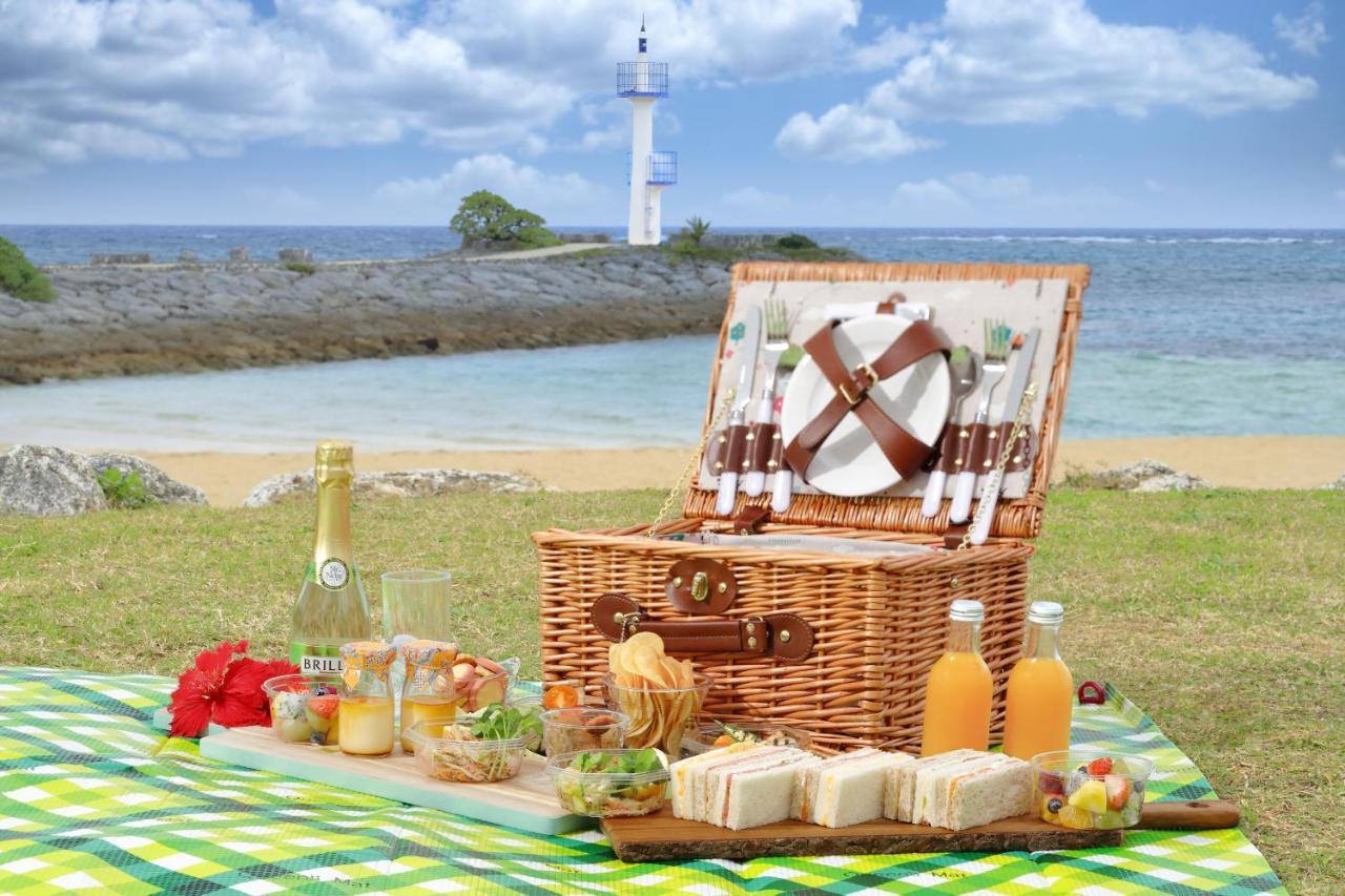 Sheraton Okinawa Sunmarina Resort Onna Εξωτερικό φωτογραφία